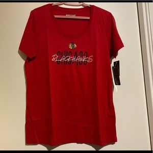 BNWT NHL CHICAGO BLACKHAWKS FITTED T-SHIRT